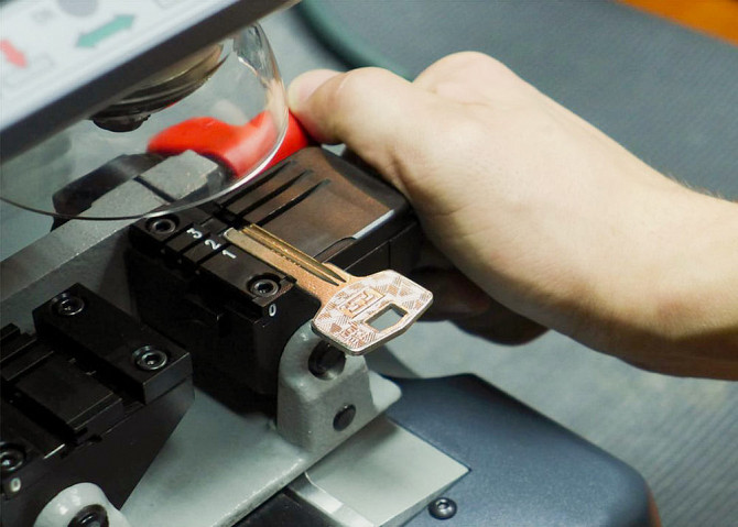 ИЗГОТОВЛЕНИЕ ДУБЛИКАТОВ КЛЮЧЕЙ Минск - изображение 1