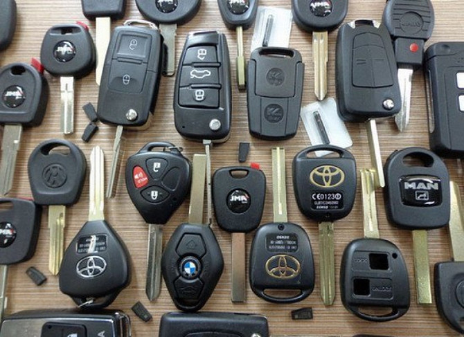 АВТОМОБИЛЬНЫЕ КЛЮЧИ С ЧИПОМ. КОРПУСА АВТОМОБИЛЬНЫХ КЛЮЧЕЙ. Минск - изображение 1
