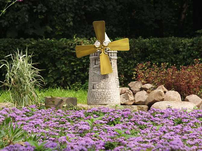 Установка скамеек, скульптур, вазонов Минск - изображение 1