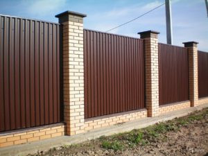 Заборы из металлопрофиля и профнастила Минск - изображение 1