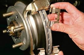 Замена передних тормозных колодок Минск - изображение 1