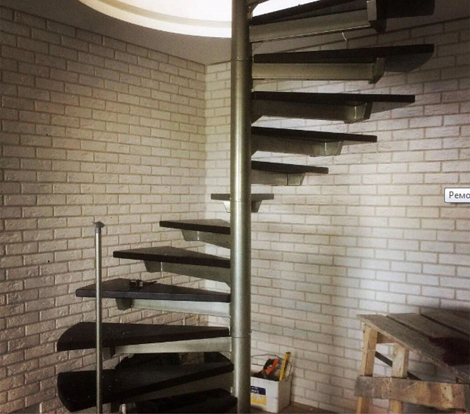 ВОССТАНОВЛЕНИЕ ВИНТОВЫХ ЛЕСТНИЦ ОБЛИЦОВАННЫХ ДЕРЕВОМ Минск - изображение 1