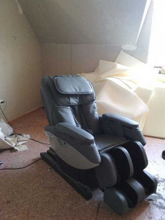 Замена и пошив обивки спинки массажного кресла Минск - изображение 1