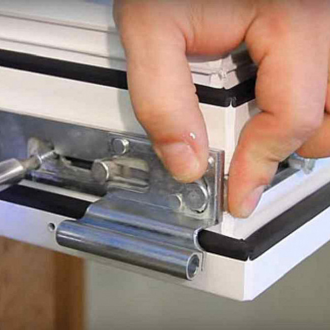 Замена фурнитуры пластиковых окон Брест - изображение 1